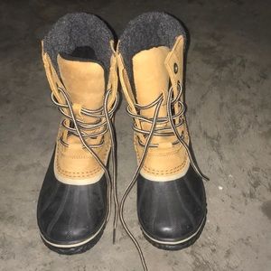 Sorel snow boots- 8